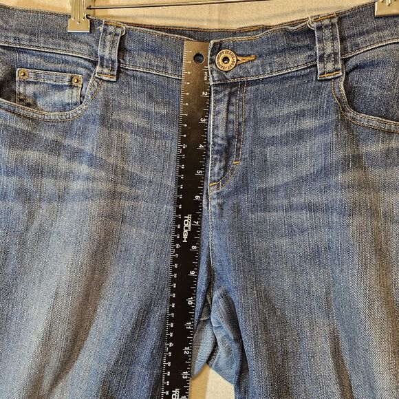 DKNY Soho Capri Jeans Large Cuff Women Size 10 Medium Wash Back Tab Pockets - Picture 7 of 15
